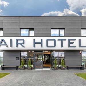 Air Hotel